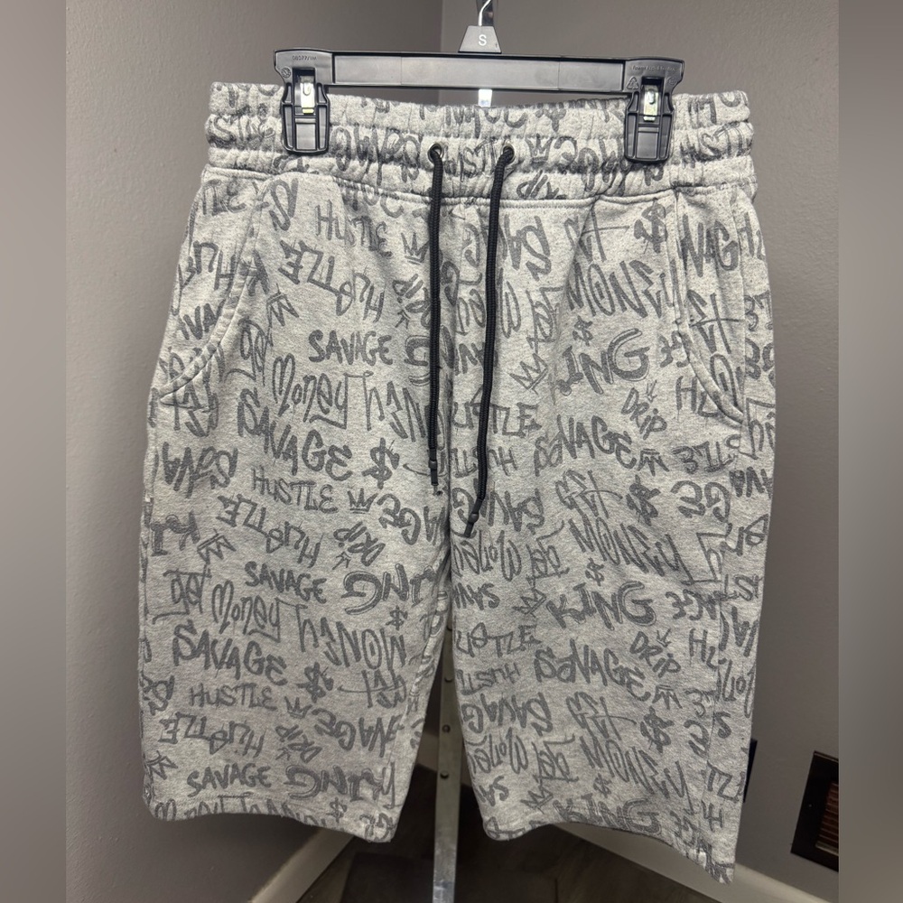 Men's Light Gray Graphic Athletic Drawstring Shorts